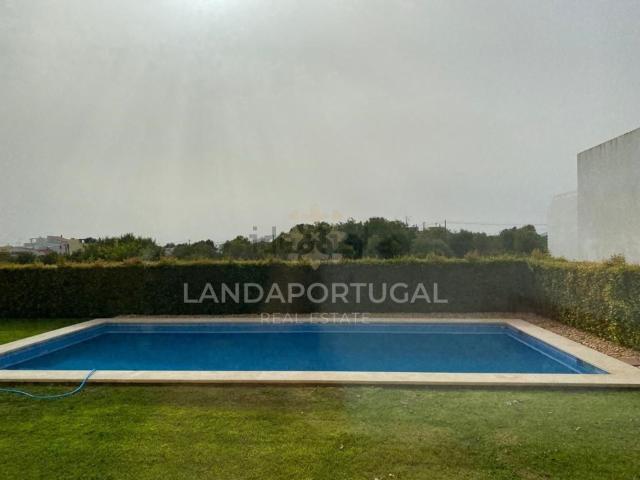Casa alugar em Montarroio, Olhão