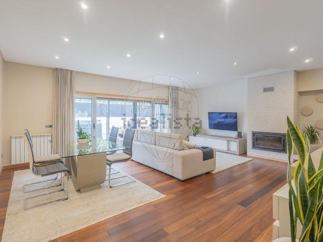 Casa venda em Pedroso, Vila Nova de Gaia