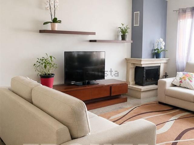 Casa venda em Enxurreiras, Pedrouços