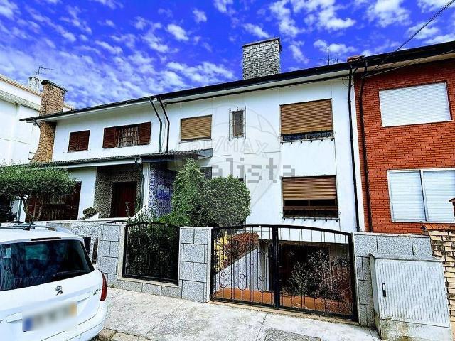 Casa venda em Maia, Gondomar