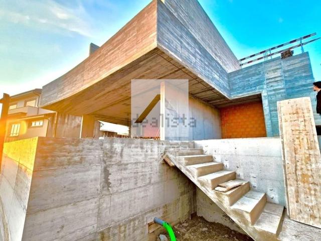 Casa venda em Santiago de Subarrifana, Marecos