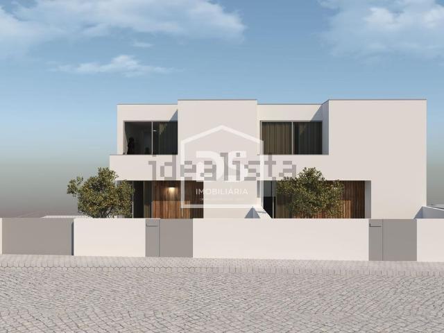 Casa venda em Santiago de Subarrifana, Marecos