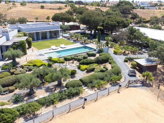 Casa venda em Areia das Almas, Porches
