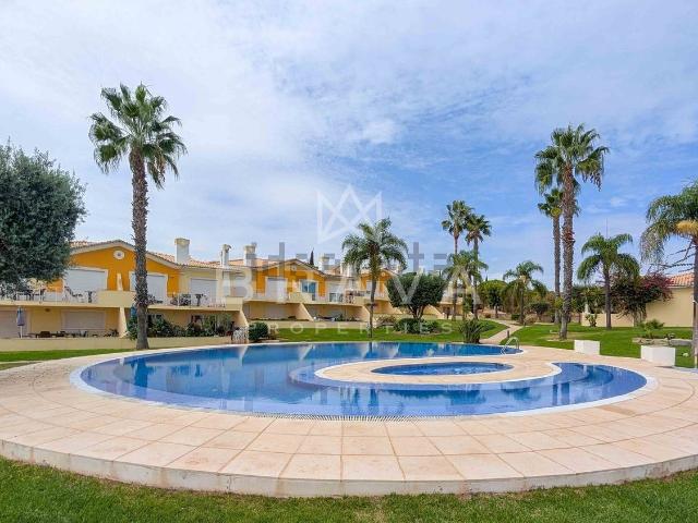 Casa alugar em Quarteira, Loulé