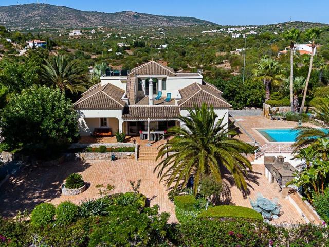 Casa venda em Quelfes, Olhão