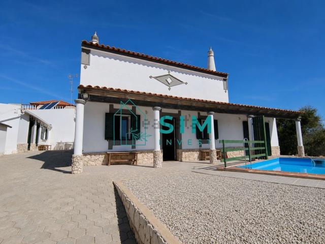 Casa venda em Quatrim, Olhão