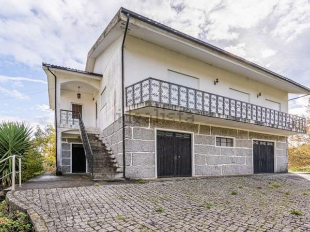 Casa venda em Quinchães, Fafe