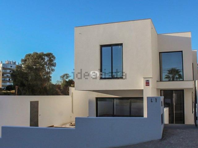 Casa venda em Três Bicos, Portimão