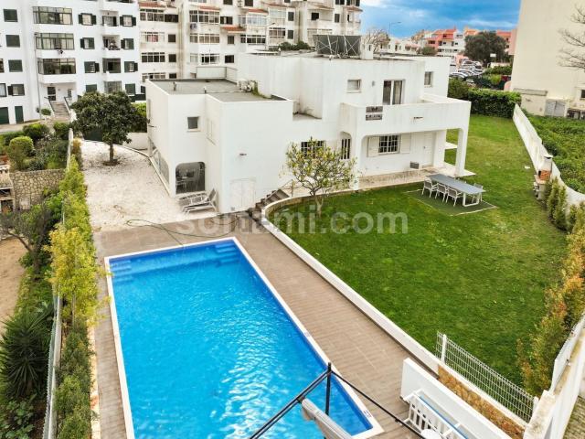 Casa venda em Albufeira e Olhos de Água, Albufeira