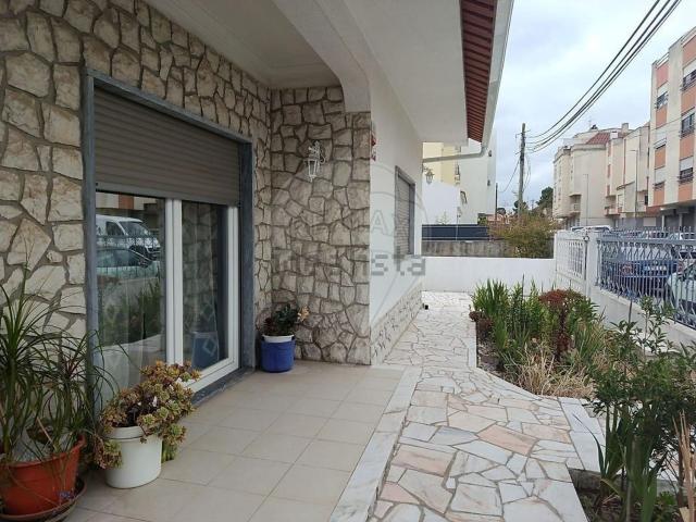 Casa venda em Quinta do Conde, Sesimbra