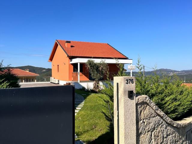 Casa venda em Oliveira do Arda, Castelo De Paiva