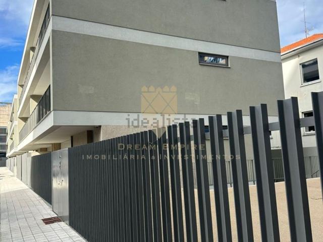 Casa venda em Porto, Lordelo Do Ouro
