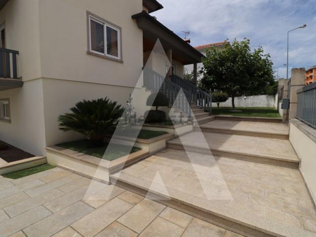 Casa venda em Lages de Ranhados, Viseu