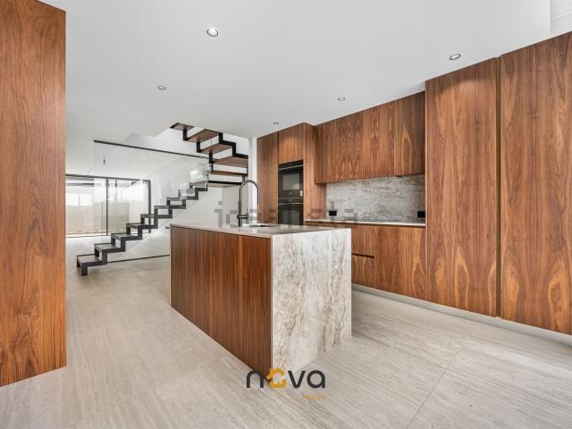 Casa venda em A Ver-o-mar, Porto