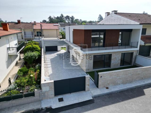 Casa venda em Palmeira, Braga