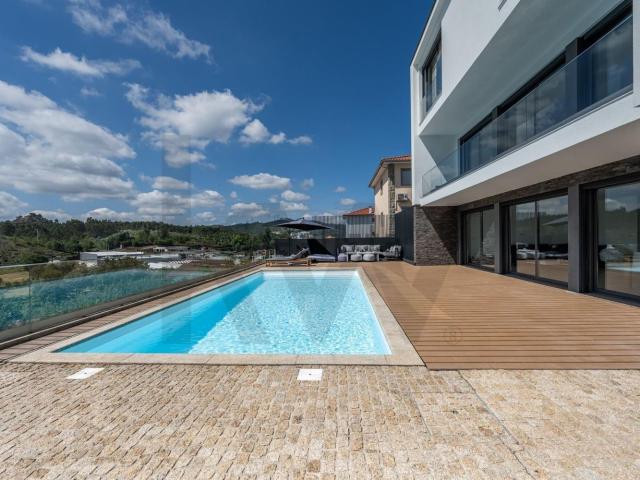 Casa venda em Póvoa De Lanhoso, Braga