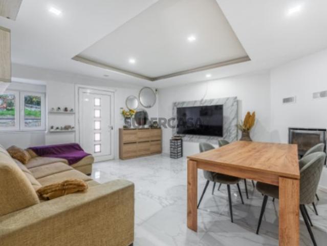 Casa venda em Esqueiros, Nevogilde e Travassós, Vila Verde