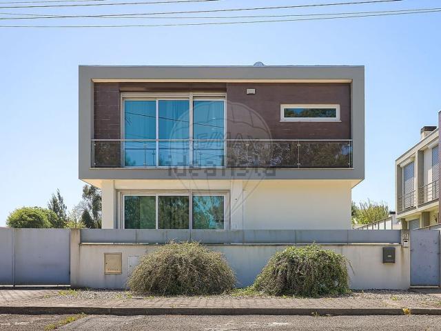 Casa venda em Póvoa do Valado, Aveiro
