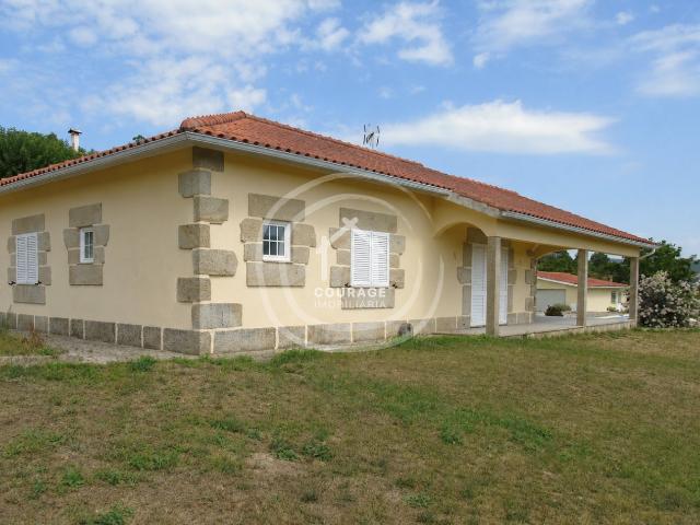 Casa venda em Formariz, Formariz e Ferreira