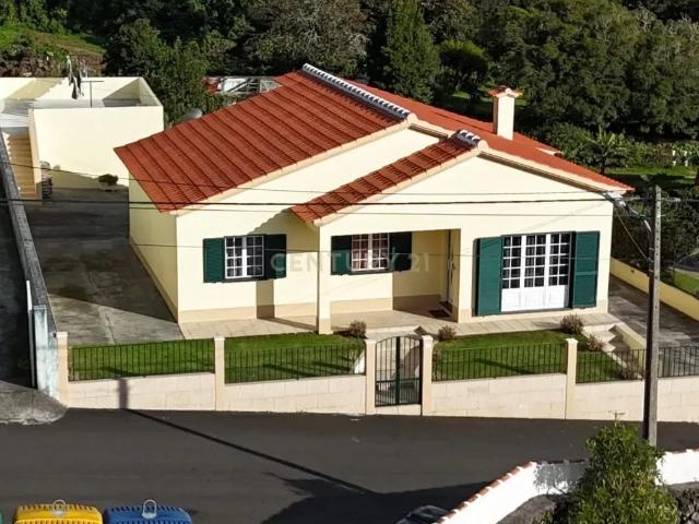 Casa venda em Açores, Posto Santo