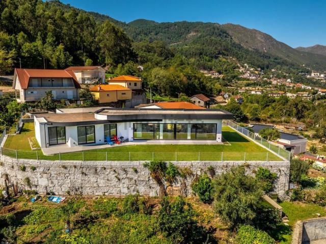 Casa venda em Assento, Terras de Bouro