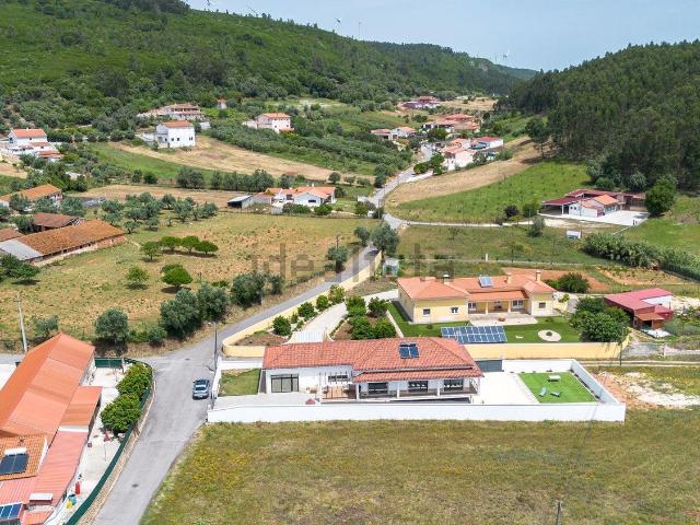 Casa venda em Rio Maior, Santarém
