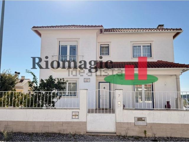 Casa venda em Rio Maior, Santarém