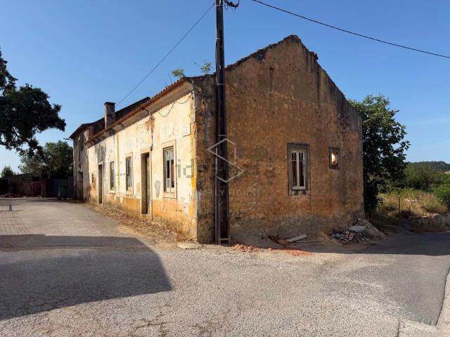Casa venda em Rio Maior, Santarém
