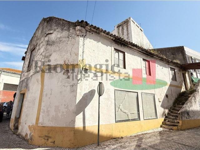 Casa venda em Rio Maior, Santarém