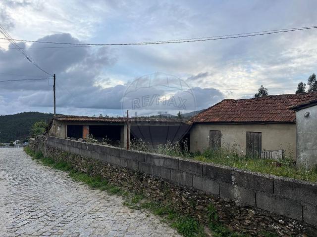Casa venda em Rio Mau, Penafiel