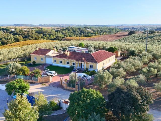 Casa venda em Romeira e Várzea, Santarém