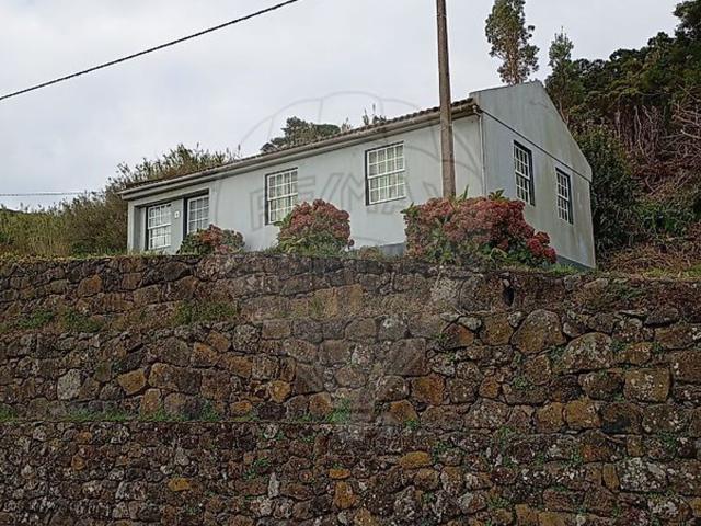 Casa venda em Açores, Velas