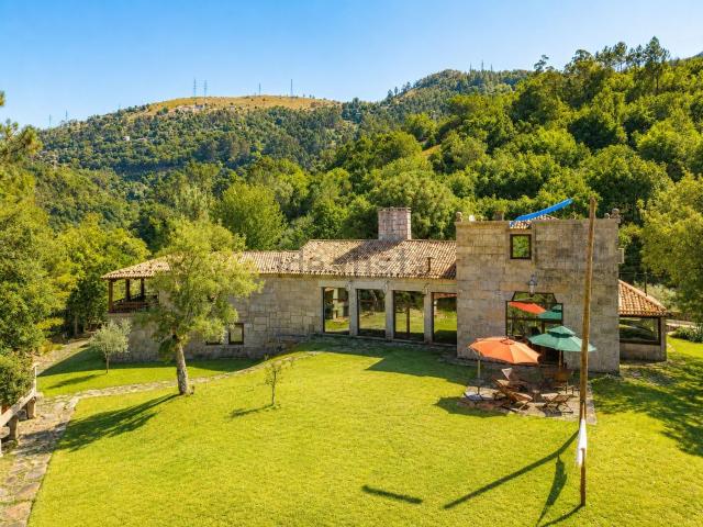Casa venda em Ruivães e Campos, Vieira do Minho