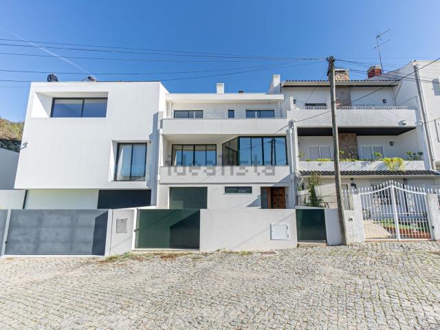Casa venda em Fonte Pedrinha, Gondomar