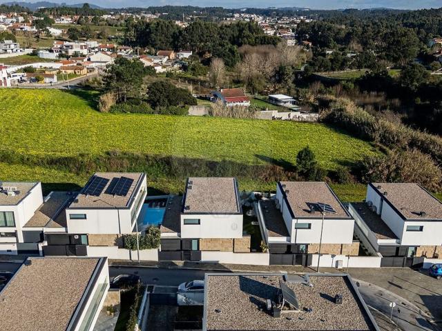 Casa venda em São Félix da Marinha, Vila Nova de Gaia