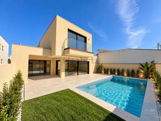 Casa venda em São Félix da Marinha, Vila Nova de Gaia