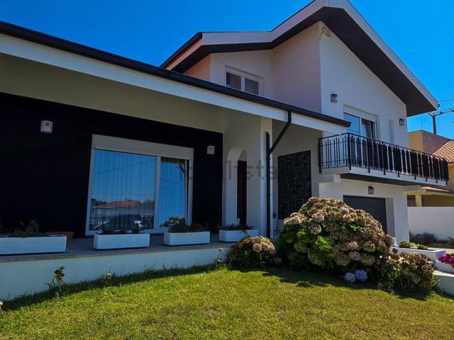 Casa venda em São Félix da Marinha, Vila Nova de Gaia