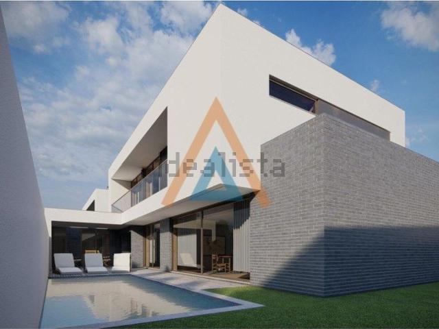 Casa venda em São Félix da Marinha, Vila Nova de Gaia