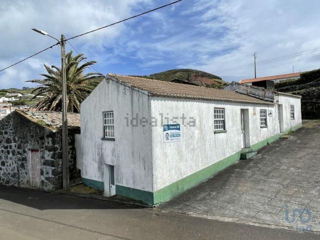 Casa venda em Açores, Velas