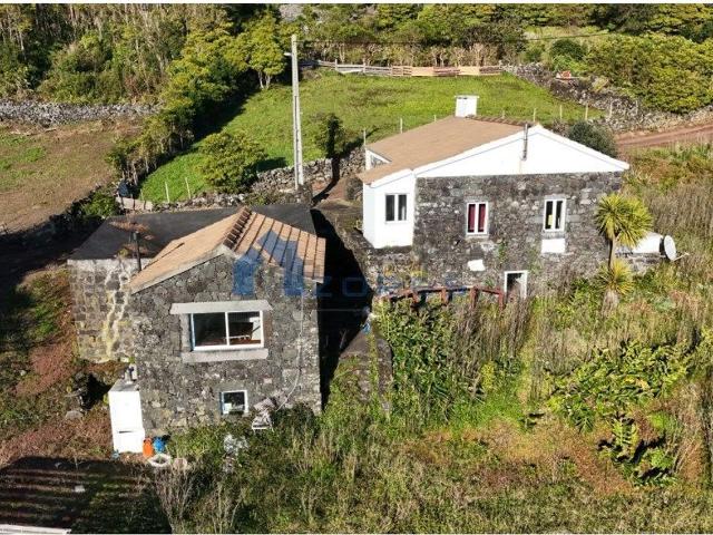 Casa venda em Açores, Madalena