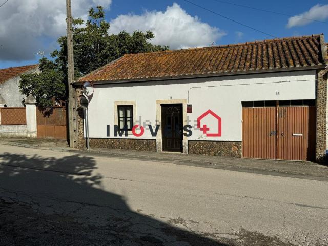 Casa venda em São Vicente do Paul e Vale de Figueira, Santarém