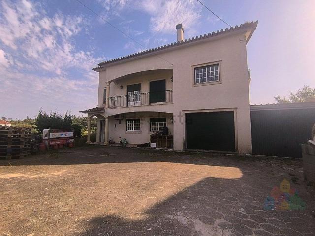 Casa venda em Serra de Baixo, Tomar