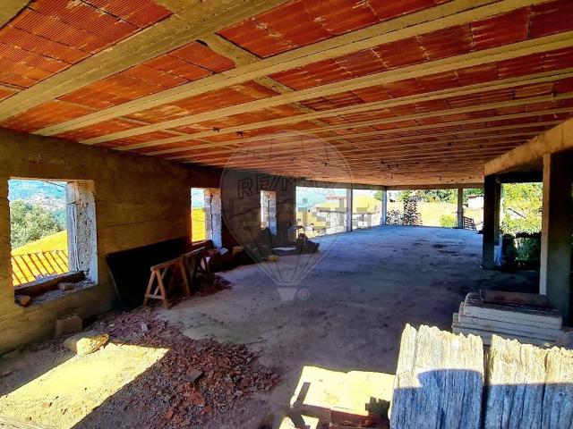 Casa venda em Alamela e Além do Rio, Parada Do Bouro