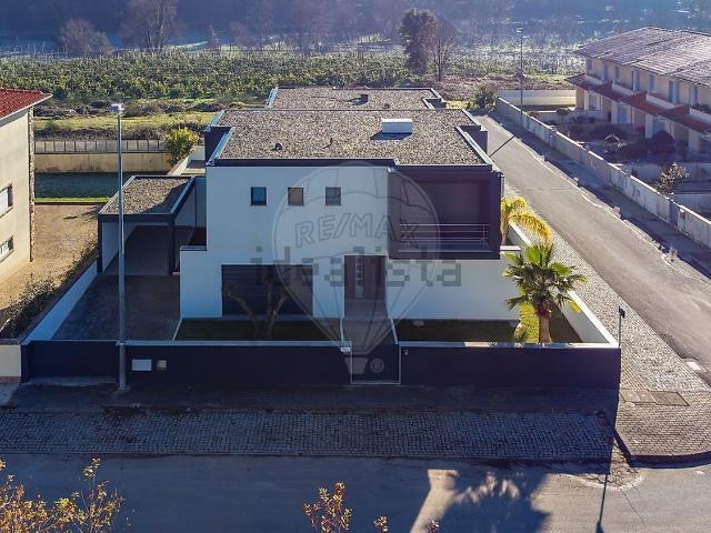 Casa venda em Sande (São Clemente), Guimarães