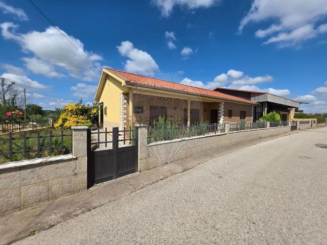 Casa venda em São João da Azenha, Anadia