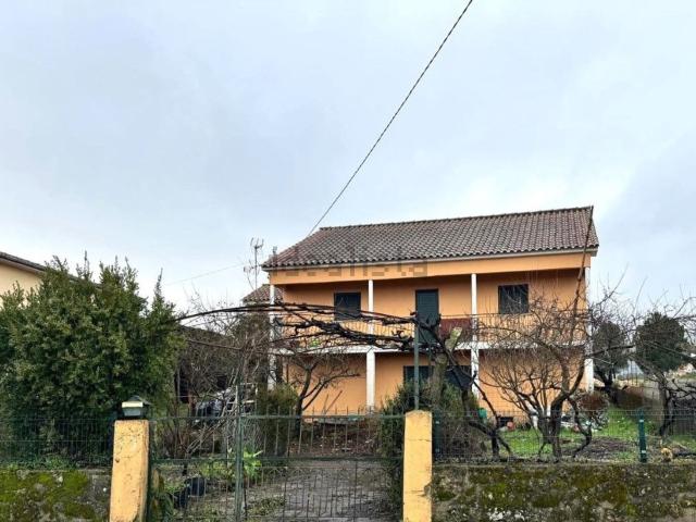 Casa venda em Santa Cruz/Trindade e Sanjurge, Chaves