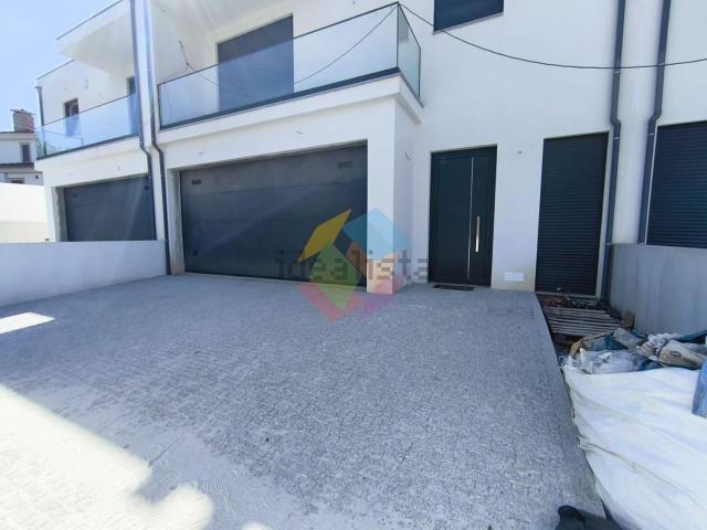 Casa venda em Santa Maria da Feira, Travanca, Sanfins e Espargo, Santa Maria da Feira