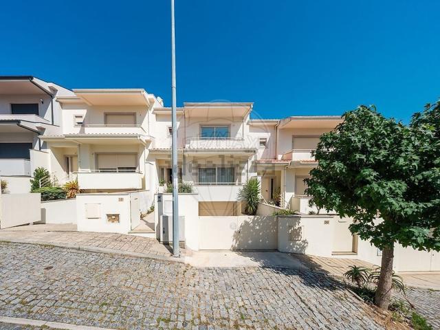 Casa venda em Oliveira (Santa Maria), Gavião