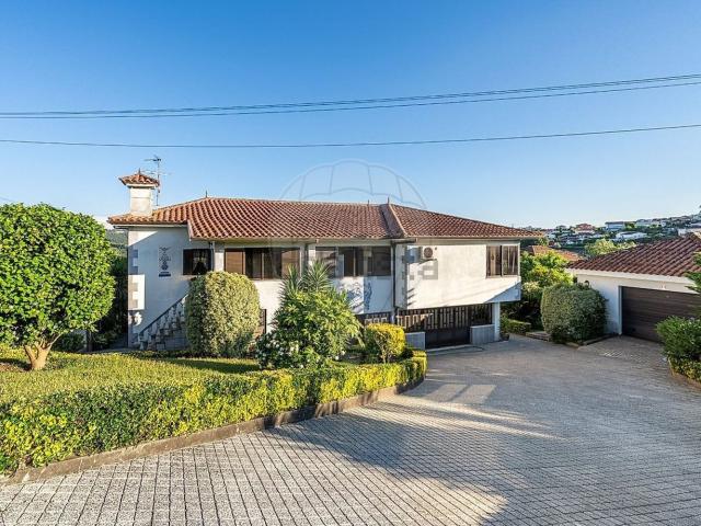 Casa venda em Oliveira (Santa Maria), Gavião
