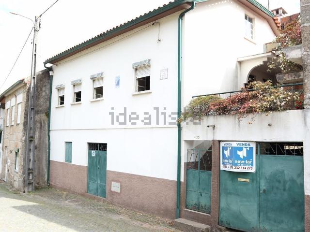Moradia venda em Santiago De Besteiros, Portela